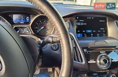 Хэтчбек Ford Focus 2016 в 