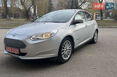 Хэтчбек Ford Focus 2018 в 