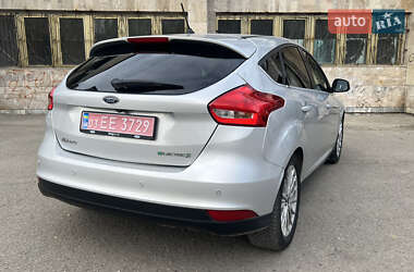 Хэтчбек Ford Focus 2018 в 