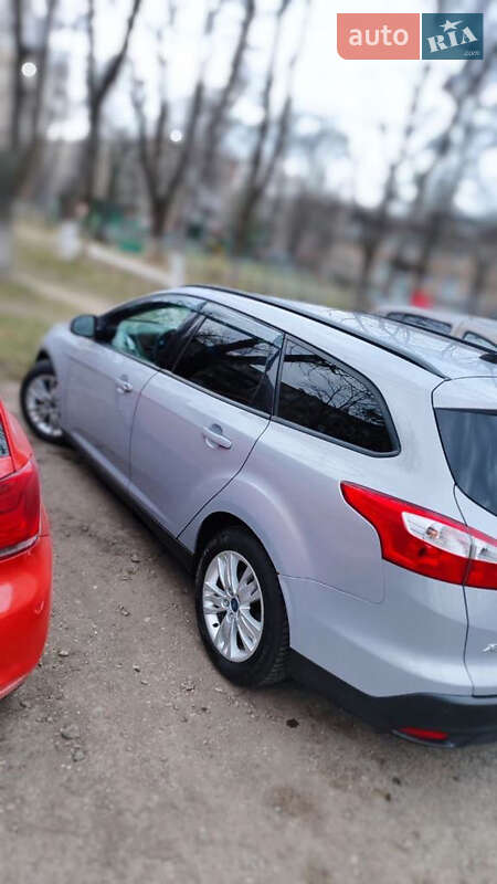 Универсал Ford Focus 2012 в 
