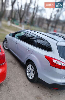 Универсал Ford Focus 2012 в 