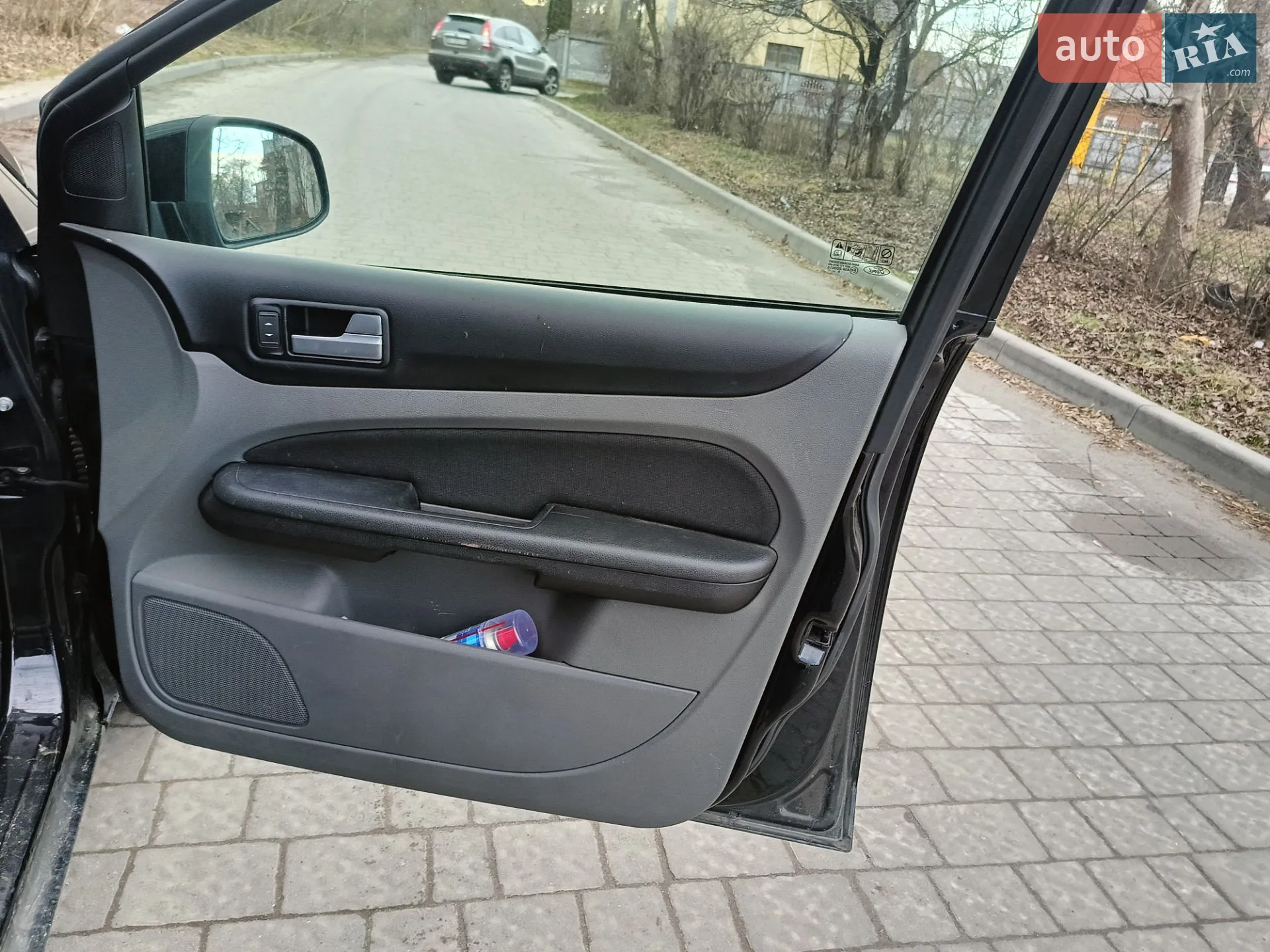 2010 Ford Focus - мініатюра 16