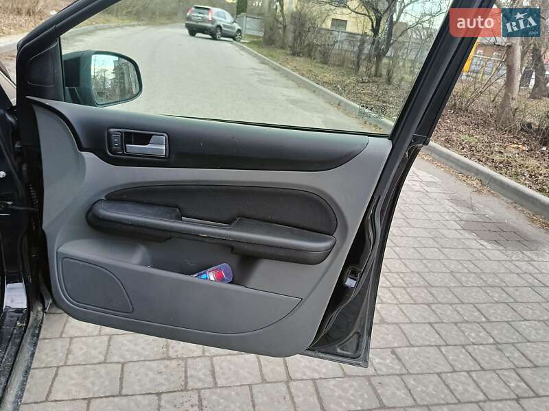 Універсал Ford Focus 2010 в Дублянах
