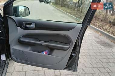 Универсал Ford Focus 2010 в 