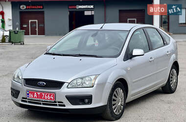 Хэтчбек Ford Focus 2005 в Звягеле