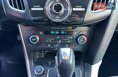 Хетчбек Ford Focus 2016 в 