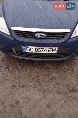 Хэтчбек Ford Focus 2010 в 