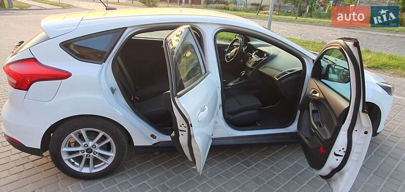 Хэтчбек Ford Focus 2015 в Гостомеле