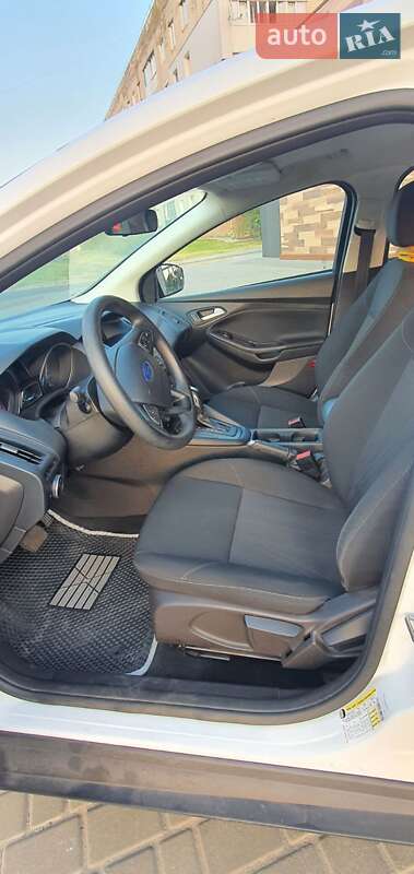 Хэтчбек Ford Focus 2015 в Гостомеле