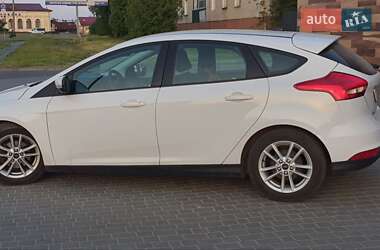 Хэтчбек Ford Focus 2015 в 