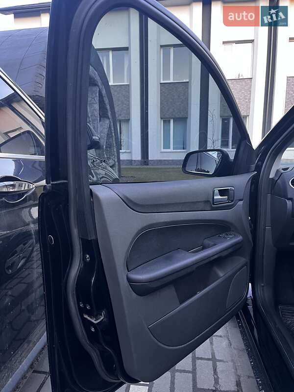 Седан Ford Focus 2007 в Рівному