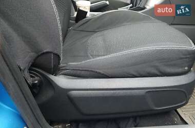 Хэтчбек Ford Focus 2010 в 
