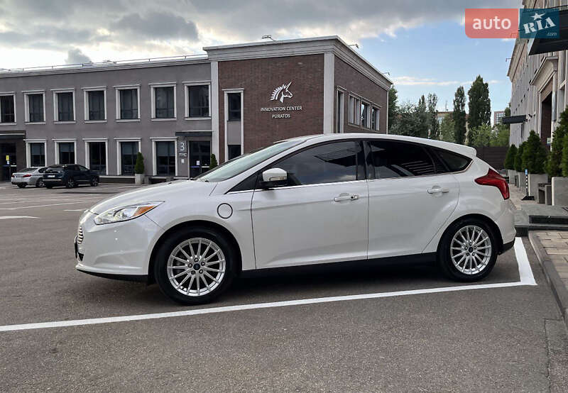 Хэтчбек Ford Focus 2013 в Киеве фото 7 Хэтчбек Ford Focus 2013 в Киеве