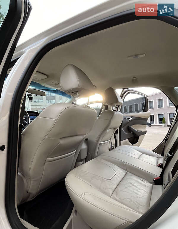 Хэтчбек Ford Focus 2013 в Киеве фото 13 Хэтчбек Ford Focus 2013 в Киеве