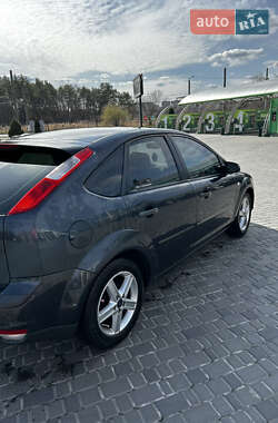 Хэтчбек Ford Focus 2007 в 