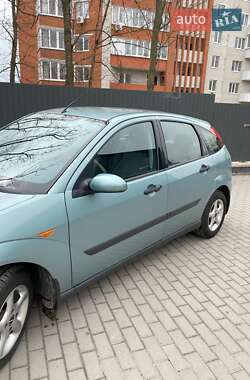 Хэтчбек Ford Focus 1998 в 
