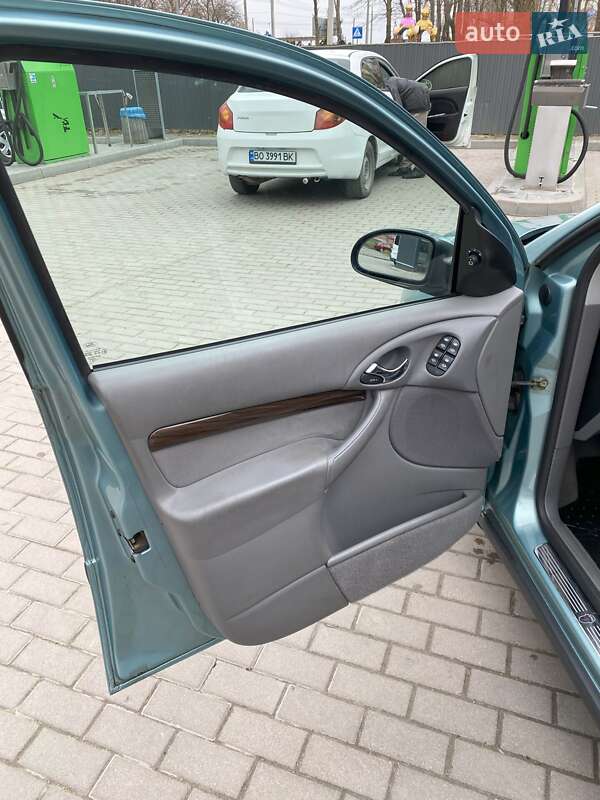 Хетчбек Ford Focus 1998 в Тернополі