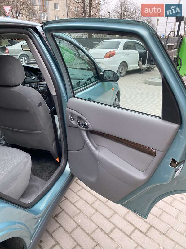 Хетчбек Ford Focus 1998 в Тернополі