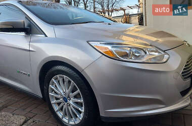 Хэтчбек Ford Focus 2013 в 