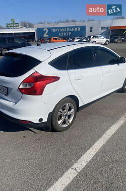 Хэтчбек Ford Focus 2013 в 