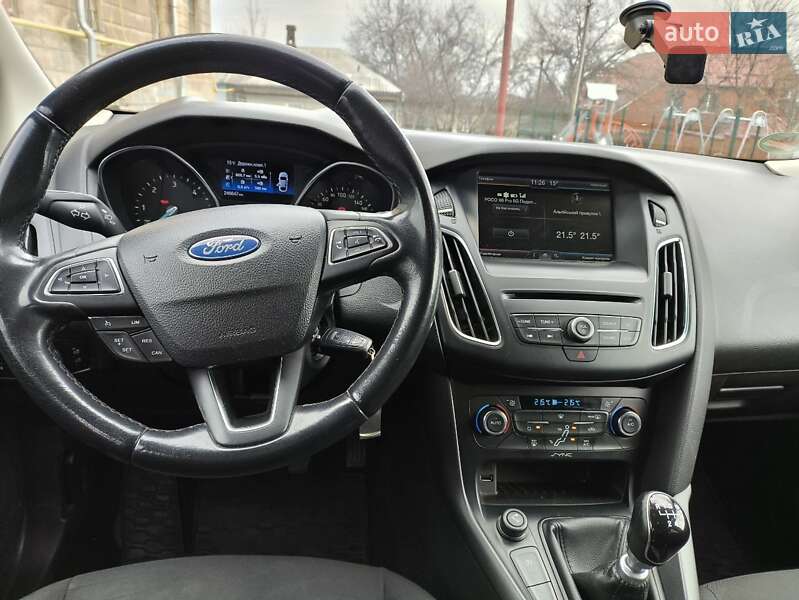 Універсал Ford Focus 2015 в Дніпрі