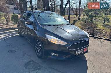 Хэтчбек Ford Focus 2015 в 
