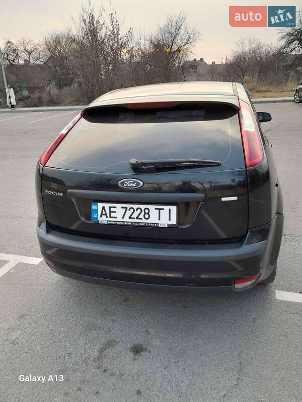 Хэтчбек Ford Focus 2006 в Киеве