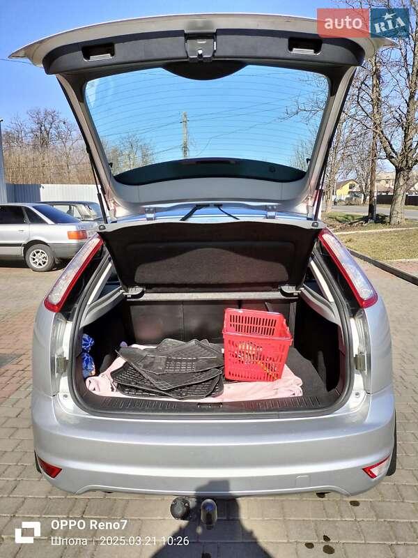 Хэтчбек Ford Focus 2011 в Шполе
