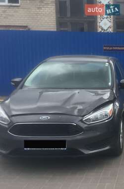Седан Ford Focus 2015 в 