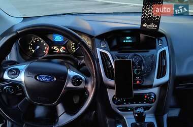 Хэтчбек Ford Focus 2013 в 