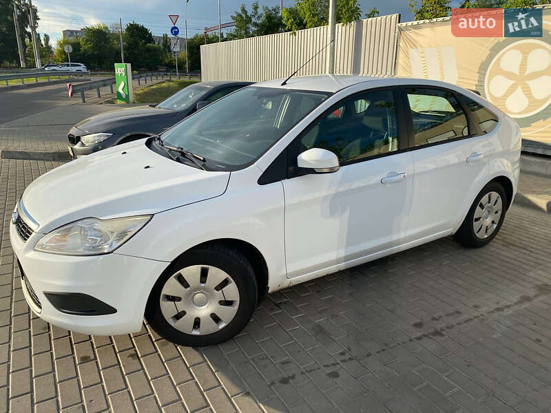 Хэтчбек Ford Focus 2011 в Киеве