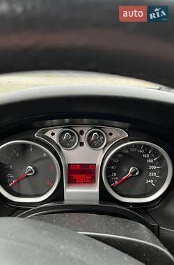 Универсал Ford Focus 2010 в 