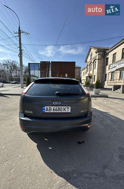Хэтчбек Ford Focus 2010 в 