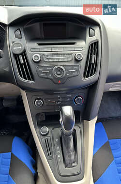 Седан Ford Focus 2016 в 