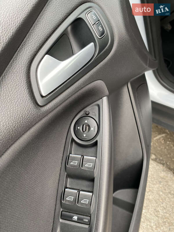 Хэтчбек Ford Focus 2016 в Черновцах