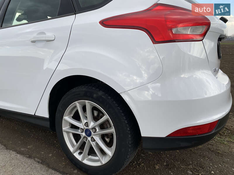 Хэтчбек Ford Focus 2016 в Черновцах