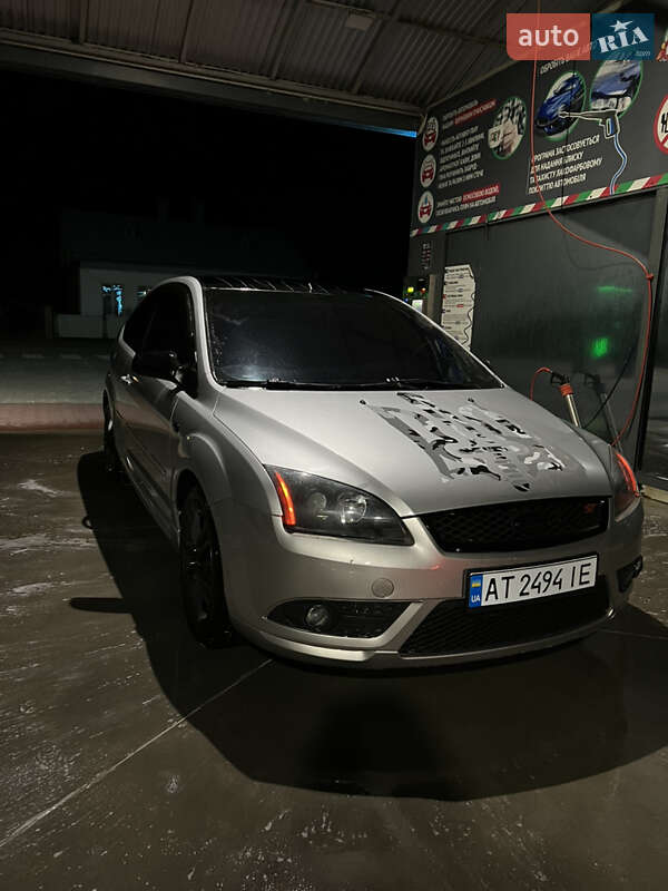 Хэтчбек Ford Focus 2007 в 