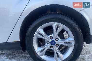 Седан Ford Focus 2013 в 