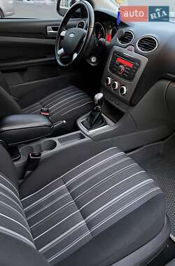 Универсал Ford Focus 2010 в 