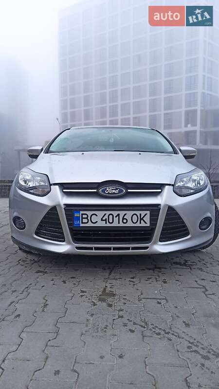 Хэтчбек Ford Focus 2014 в 