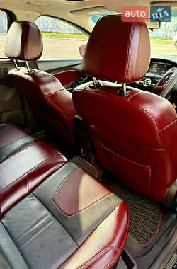 Хэтчбек Ford Focus 2013 в 