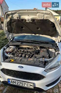 Хэтчбек Ford Focus 2016 в Житомире