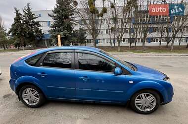 Хэтчбек Ford Focus 2006 в 