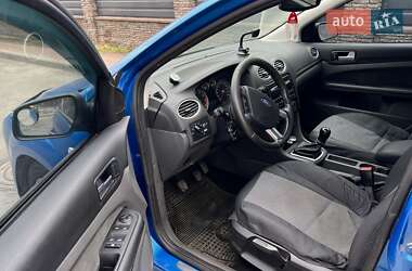 Хэтчбек Ford Focus 2006 в 