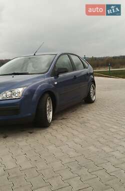 Хэтчбек Ford Focus 2006 в 