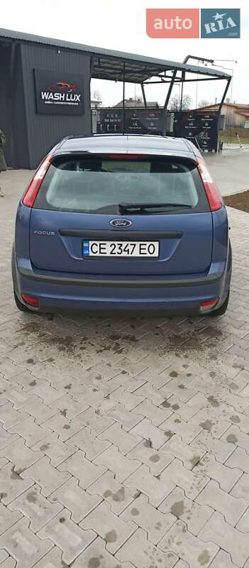 Хэтчбек Ford Focus 2006 в Вижнице