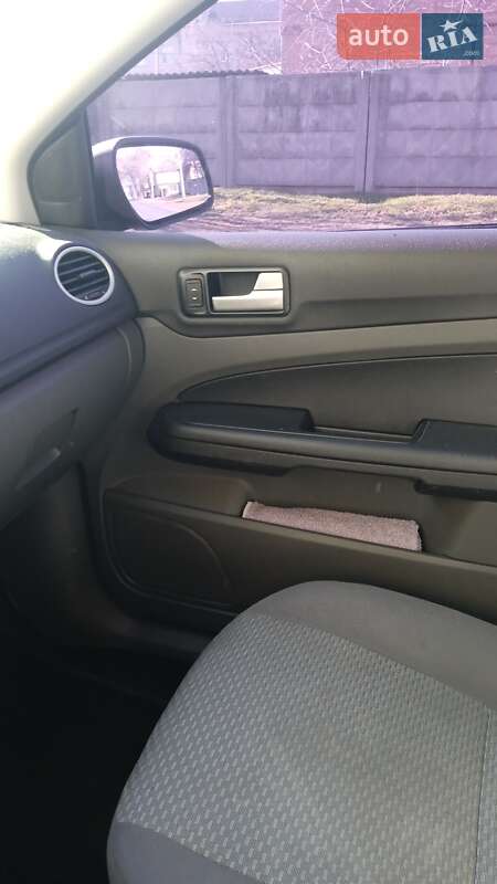 Универсал Ford Focus 2006 в Николаеве фото 10 Универсал Ford Focus 2006 в Николаеве