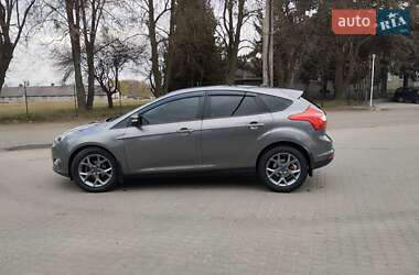 Хэтчбек Ford Focus 2013 в 