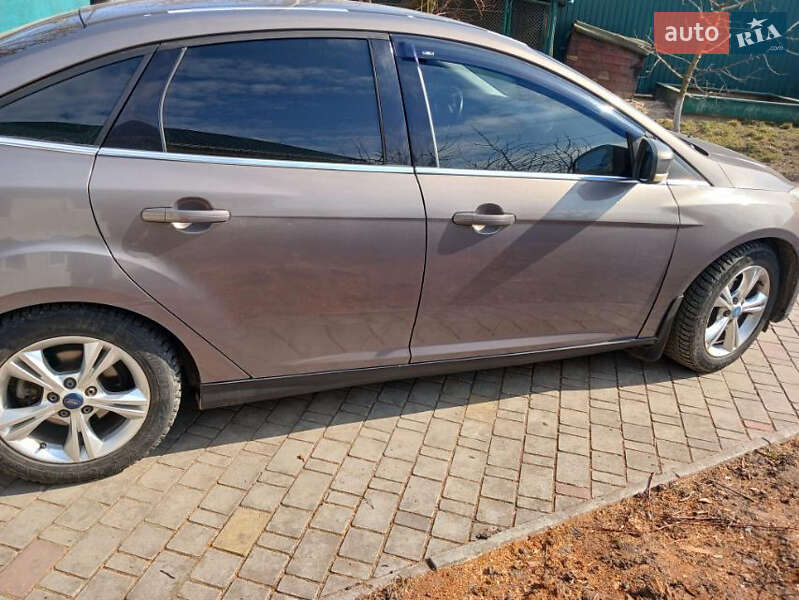 Хэтчбек Ford Focus 2011 в Золотоноше