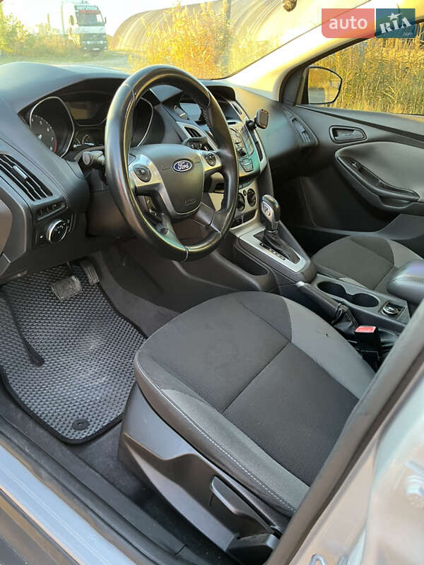 Седан Ford Focus 2011 в Львове